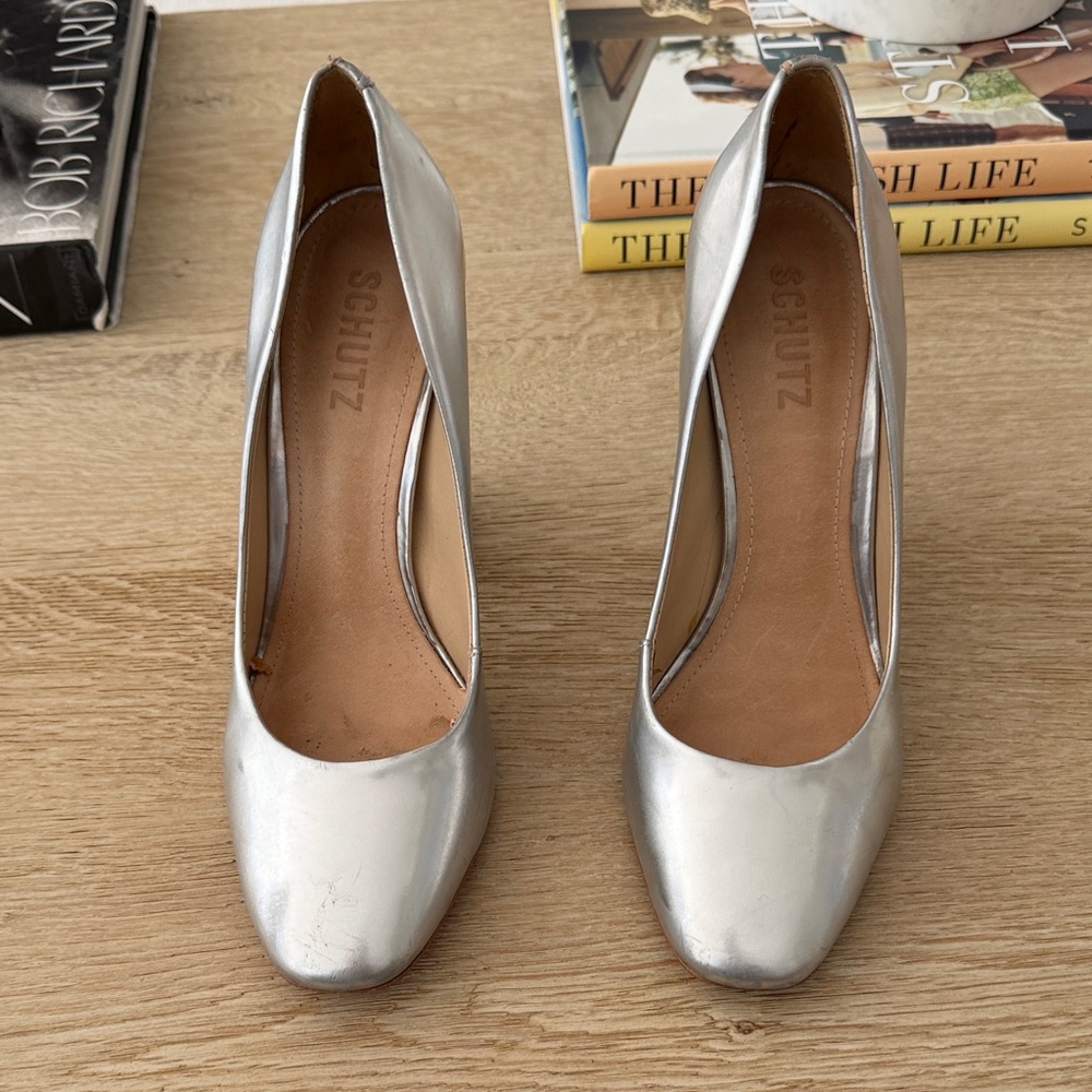 SCHUTZ Cythinia Pumps